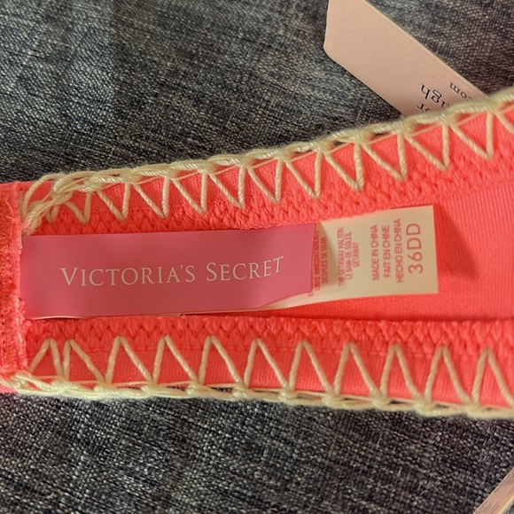 NWT Victoria’s Secret Swim “The Getaway Halter”  36DD - Picture 5 of 6